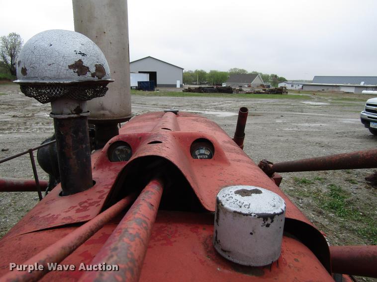 image for item EU9626 1944 International H tractor