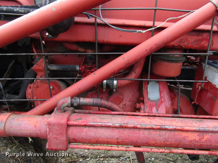 image for item EU9626 1944 International H tractor