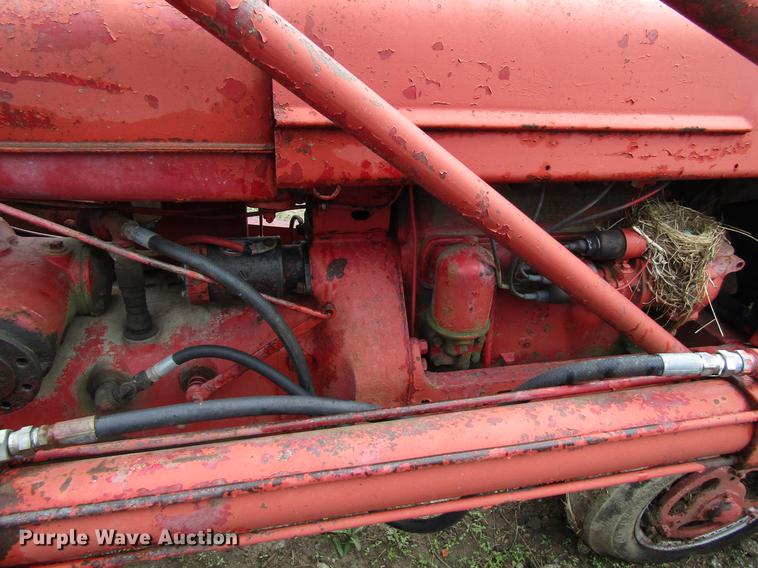 image for item EU9626 1944 International H tractor