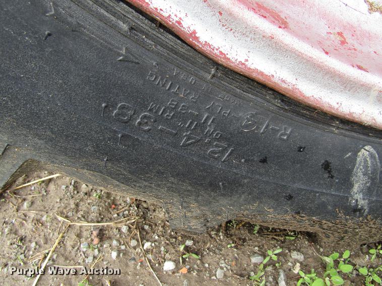 image for item EU9626 1944 International H tractor