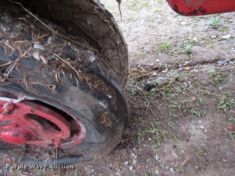 image for item EU9626 1944 International H tractor