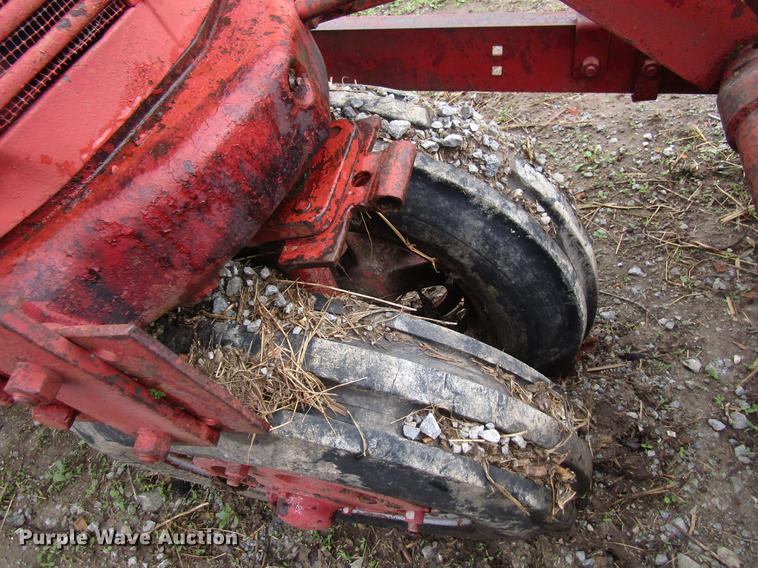 image for item EU9626 1944 International H tractor