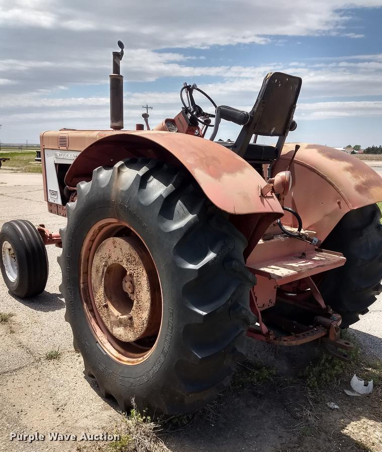 image for item FG9319 1964 International 806 tractor