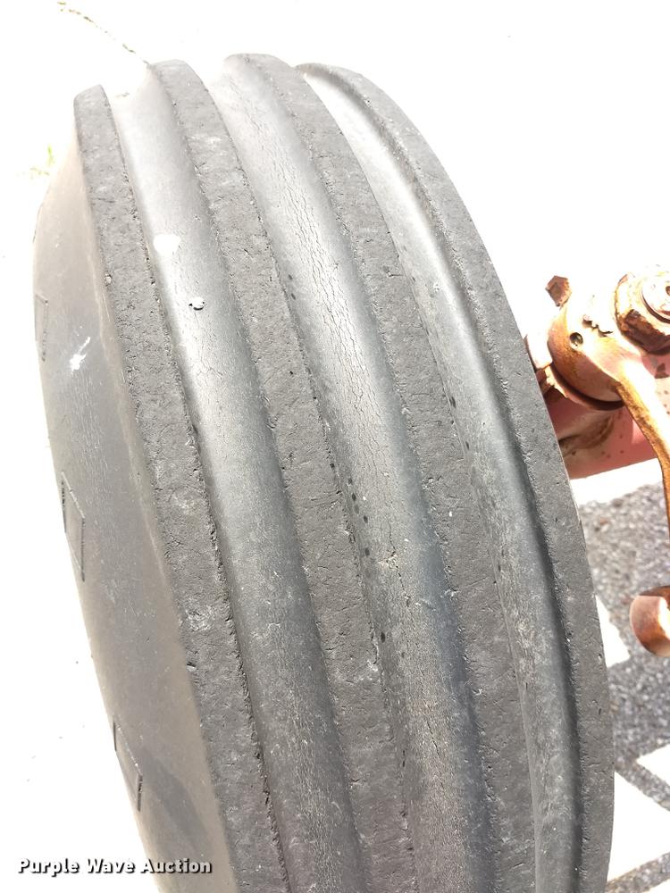 image for item FG9319 1964 International 806 tractor