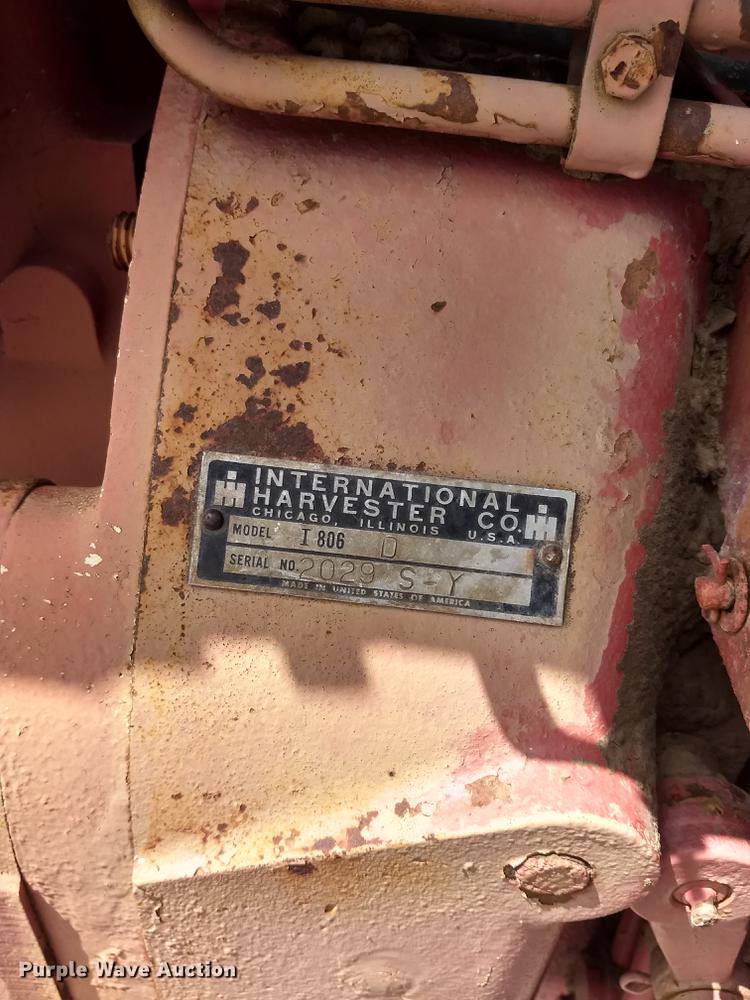 image for item FG9319 1964 International 806 tractor