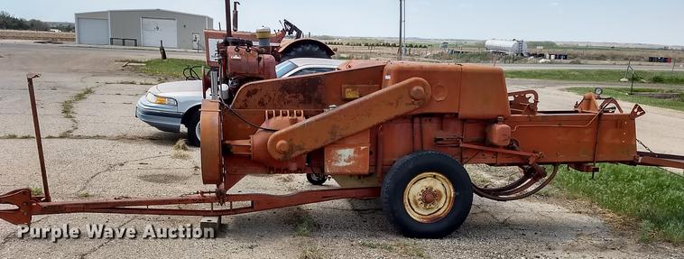 image for item FG9320 New Holland Super Hayliner 78 small square baler