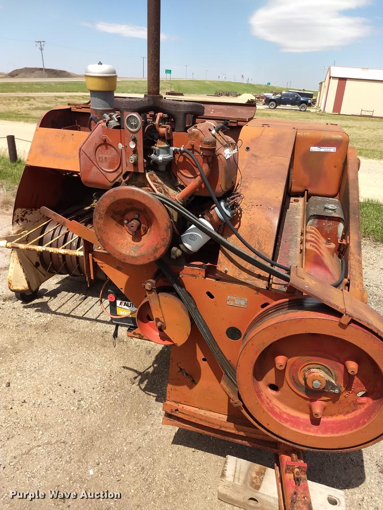 image for item FG9320 New Holland Super Hayliner 78 small square baler