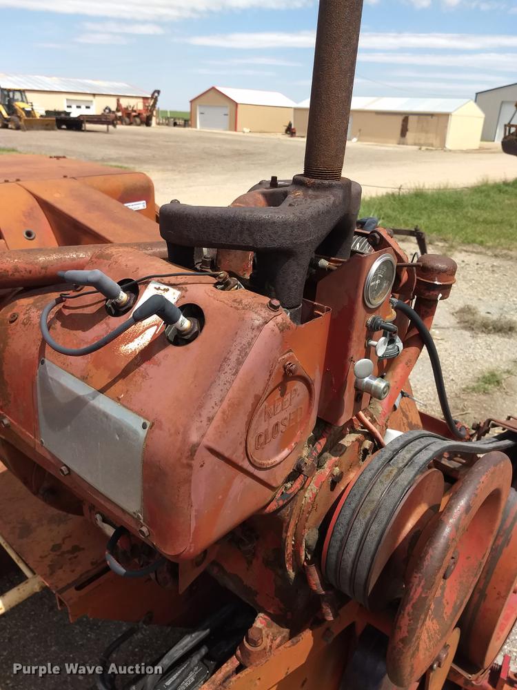 image for item FG9320 New Holland Super Hayliner 78 small square baler