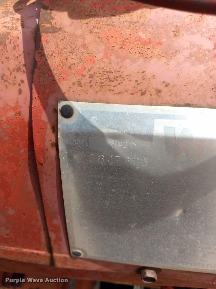 image for item FG9320 New Holland Super Hayliner 78 small square baler