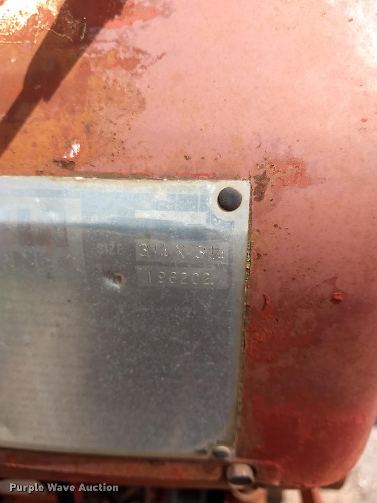 image for item FG9320 New Holland Super Hayliner 78 small square baler