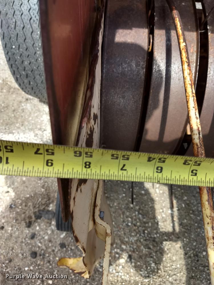 image for item FG9320 New Holland Super Hayliner 78 small square baler