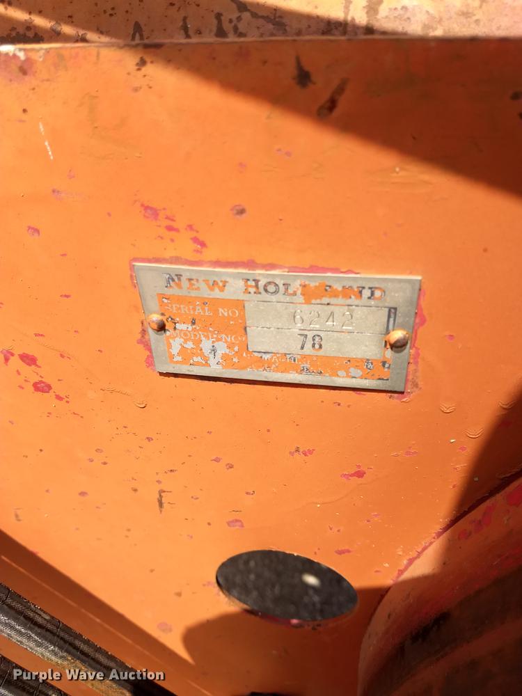 image for item FG9320 New Holland Super Hayliner 78 small square baler