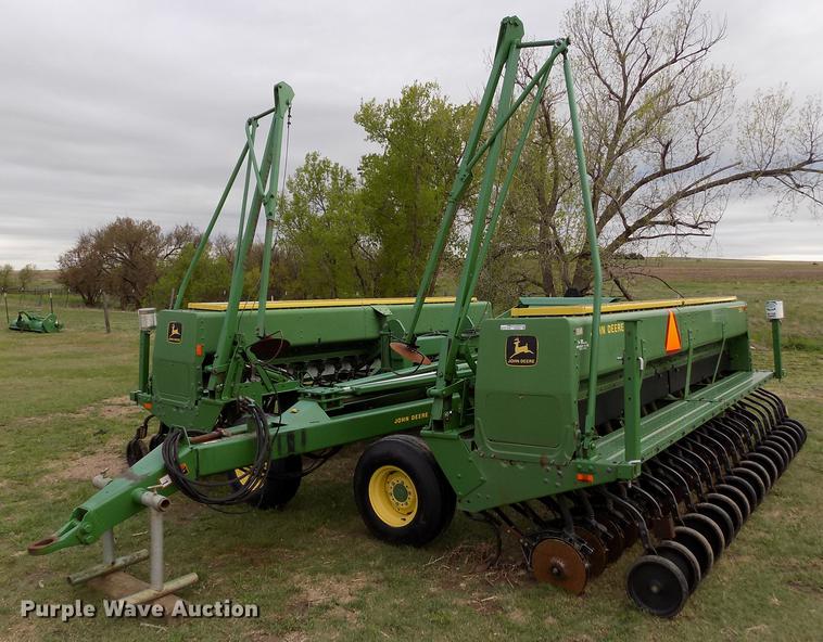image for item FG9369 (2) John Deere 515 grain drills