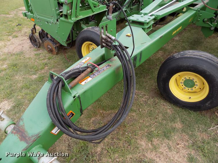 image for item FG9369 (2) John Deere 515 grain drills