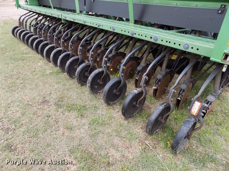 image for item FG9369 (2) John Deere 515 grain drills