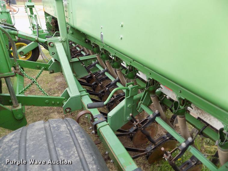image for item FG9369 (2) John Deere 515 grain drills