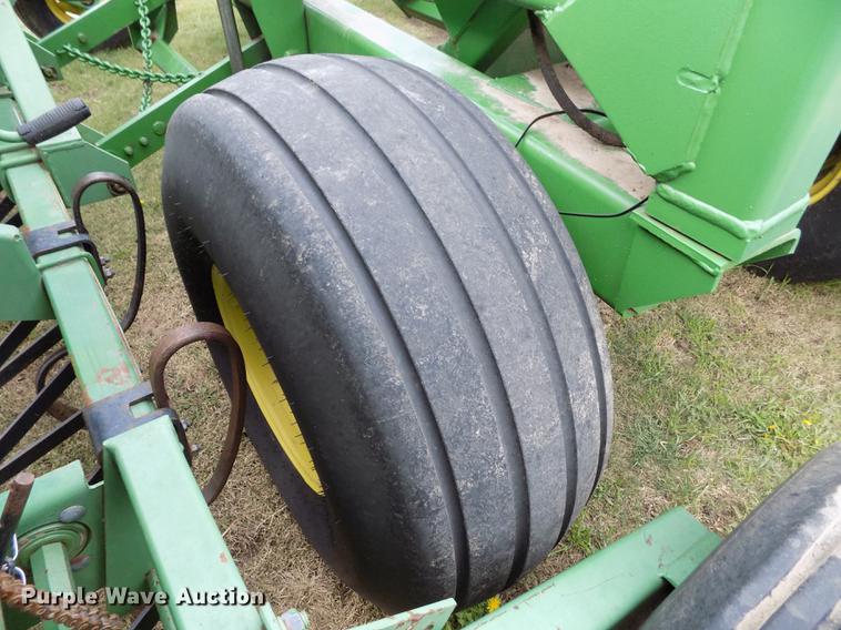 image for item FG9369 (2) John Deere 515 grain drills