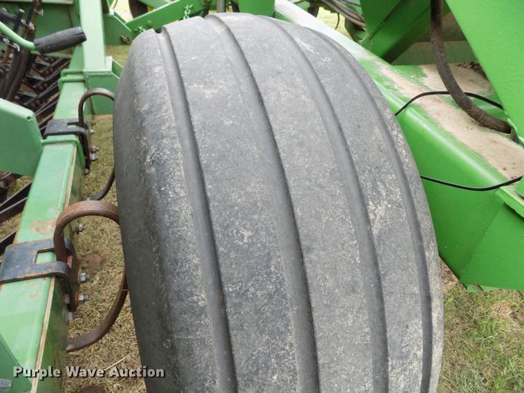image for item FG9369 (2) John Deere 515 grain drills