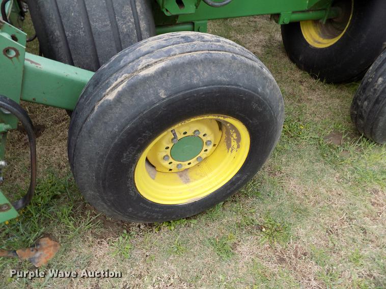 image for item FG9369 (2) John Deere 515 grain drills