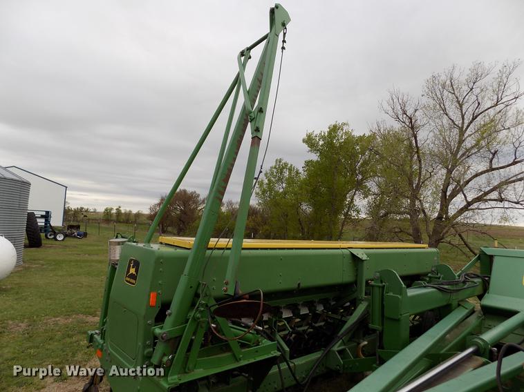 image for item FG9369 (2) John Deere 515 grain drills