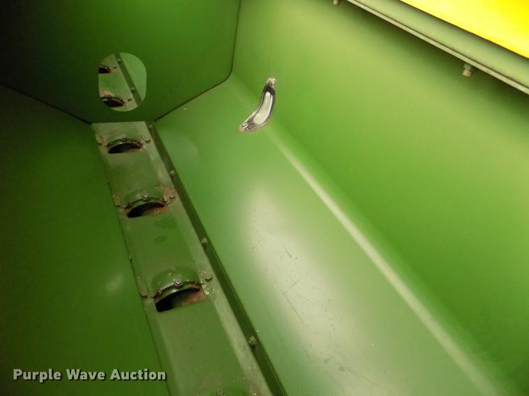 image for item FG9369 (2) John Deere 515 grain drills