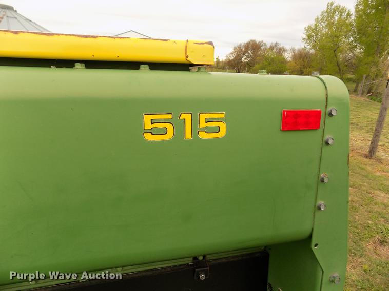 image for item FG9369 (2) John Deere 515 grain drills