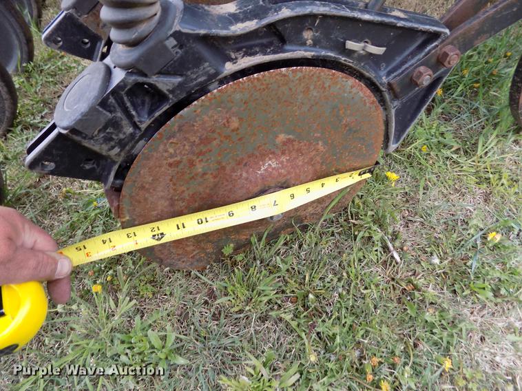 image for item FG9369 (2) John Deere 515 grain drills