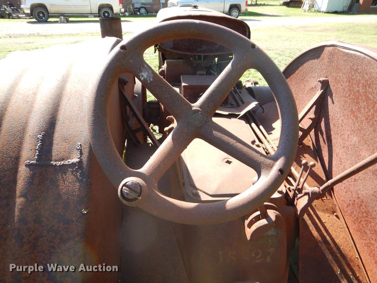 image for item FH9362 1926 John Deere D tractor