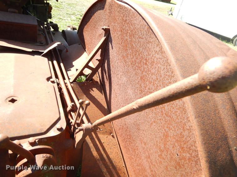 image for item FH9362 1926 John Deere D tractor