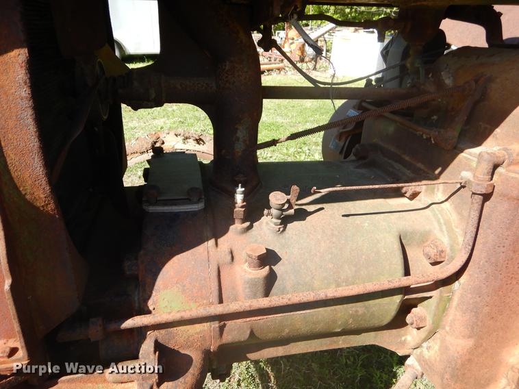 image for item FH9362 1926 John Deere D tractor