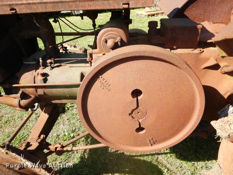 image for item FH9362 1926 John Deere D tractor