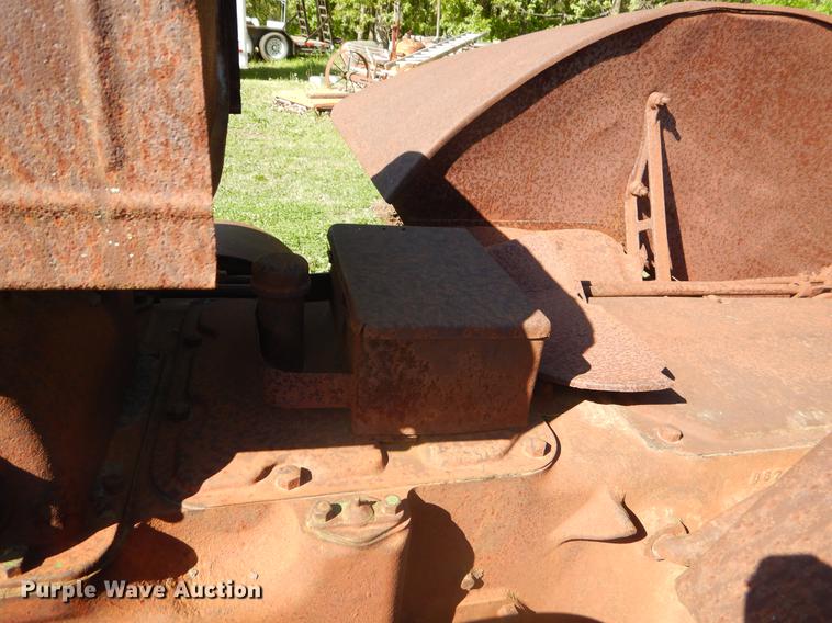 image for item FH9362 1926 John Deere D tractor