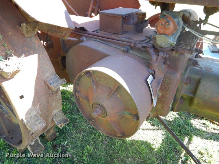 image for item FH9362 1926 John Deere D tractor