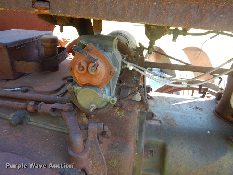 image for item FH9362 1926 John Deere D tractor