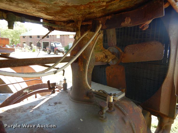 image for item FH9362 1926 John Deere D tractor