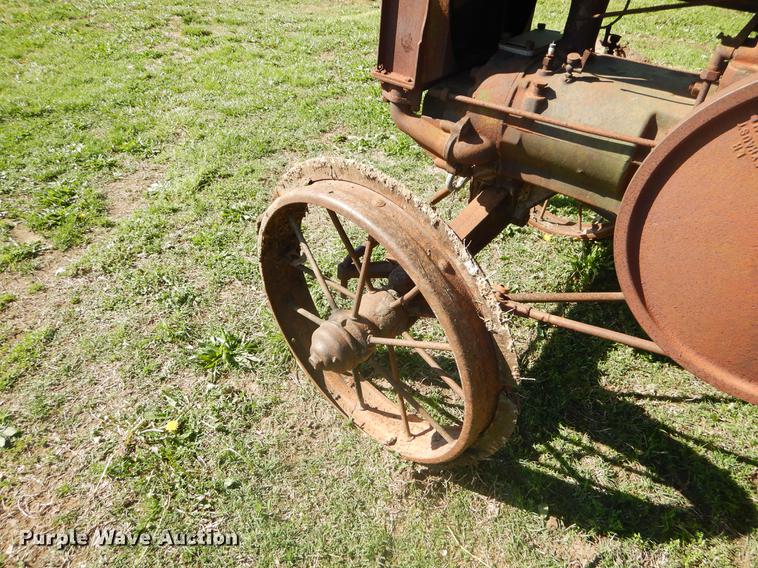 image for item FH9362 1926 John Deere D tractor