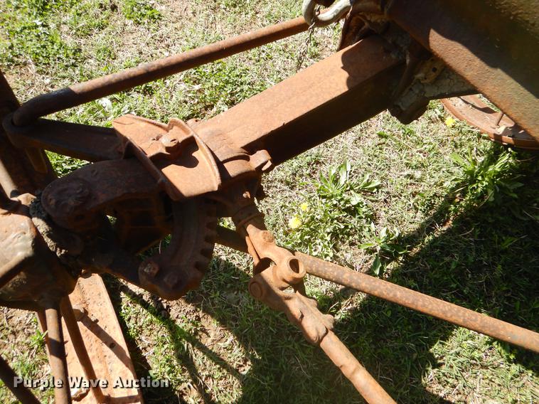 image for item FH9362 1926 John Deere D tractor