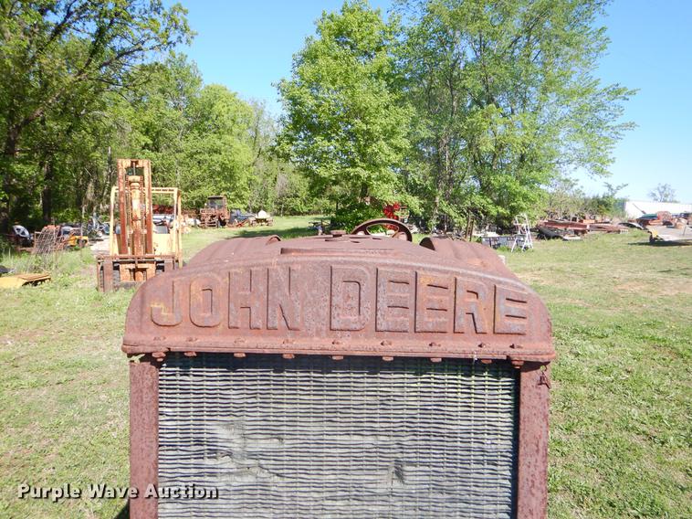 image for item FH9362 1926 John Deere D tractor