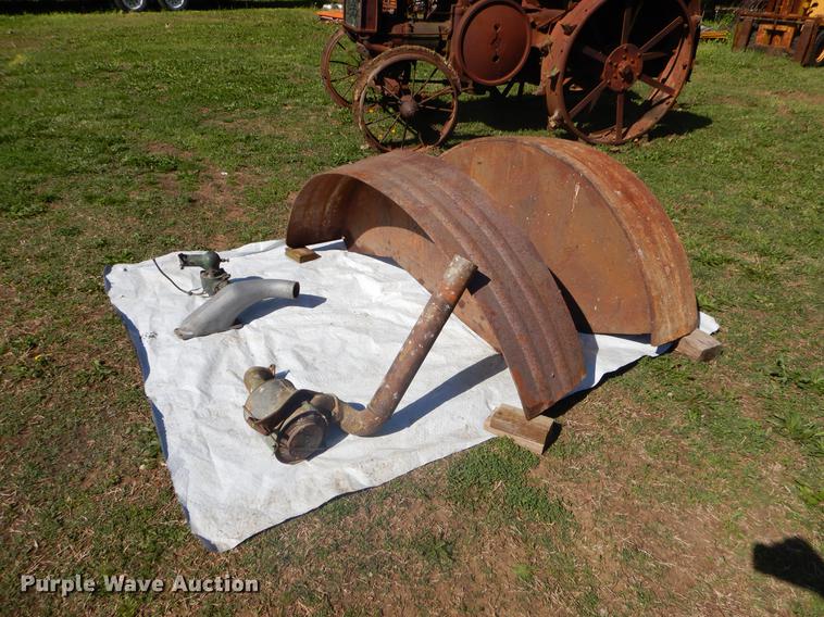 image for item FH9362 1926 John Deere D tractor