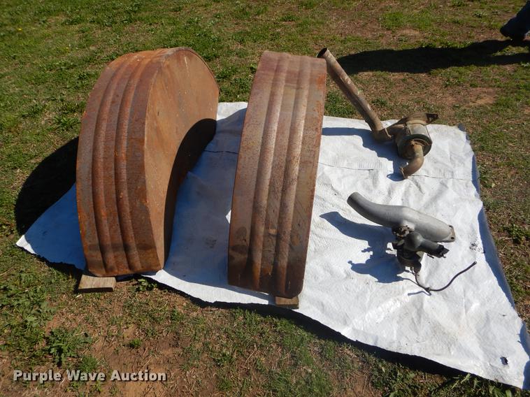 image for item FH9362 1926 John Deere D tractor