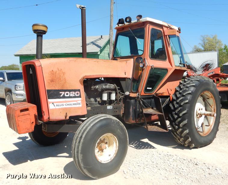 image for item FH9363 1978 Allis Chalmers 7020 tractor