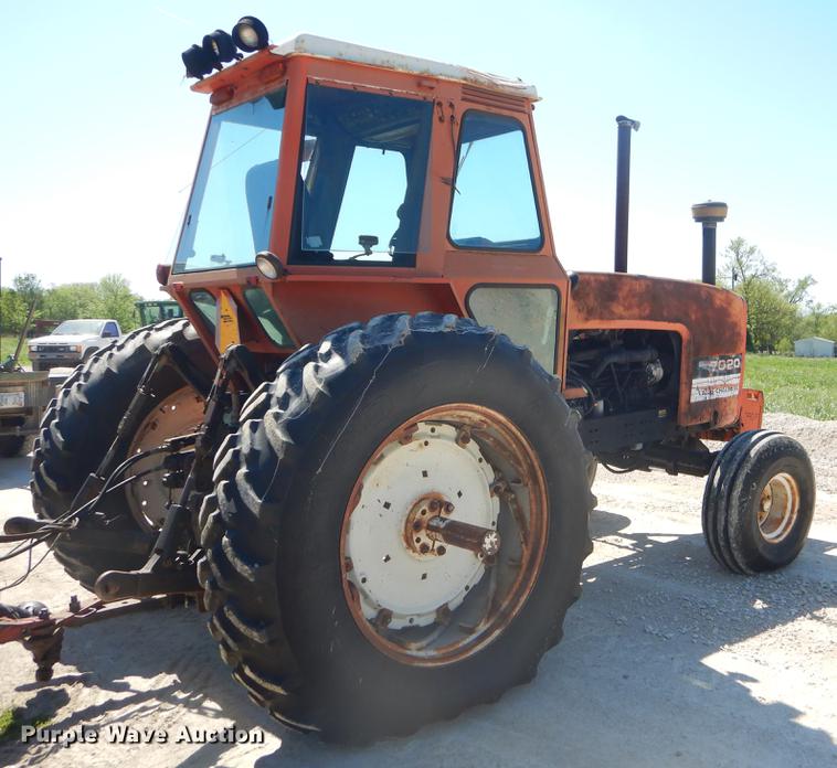 image for item FH9363 1978 Allis Chalmers 7020 tractor