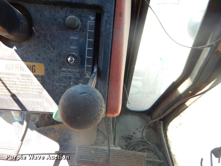 image for item FH9363 1978 Allis Chalmers 7020 tractor