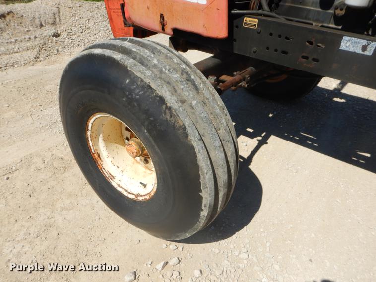 image for item FH9363 1978 Allis Chalmers 7020 tractor