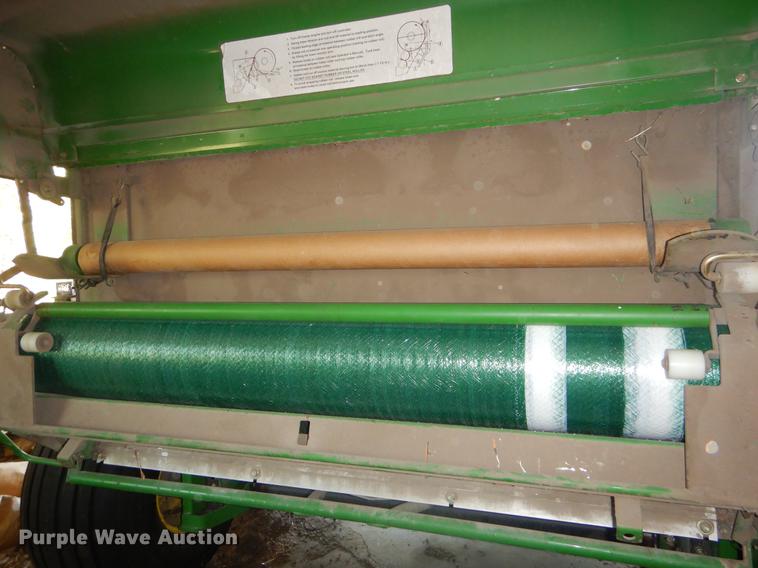 image for item FH9369 2008 John Deere 568 round baler