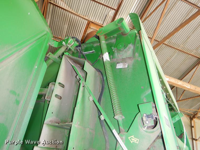 image for item FH9369 2008 John Deere 568 round baler