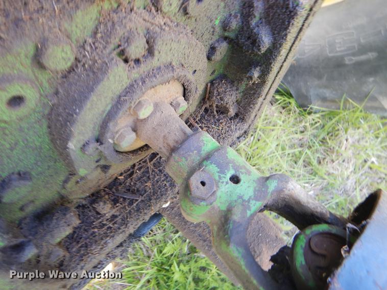 image for item FH9378 1979 John Deere 346 small square baler