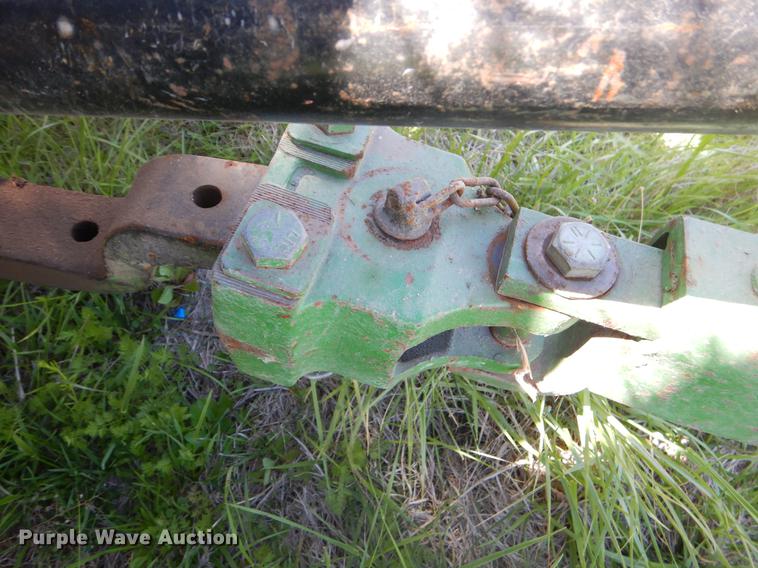 image for item FH9378 1979 John Deere 346 small square baler