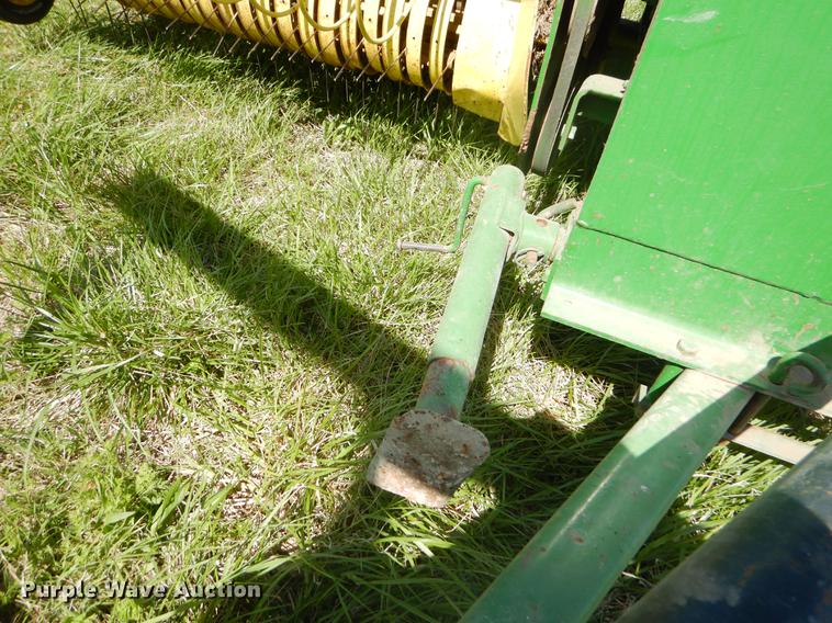image for item FH9378 1979 John Deere 346 small square baler