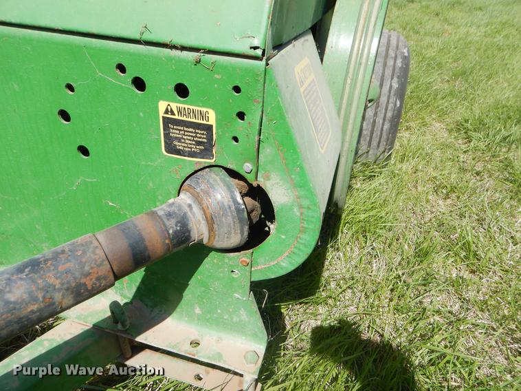 image for item FH9378 1979 John Deere 346 small square baler